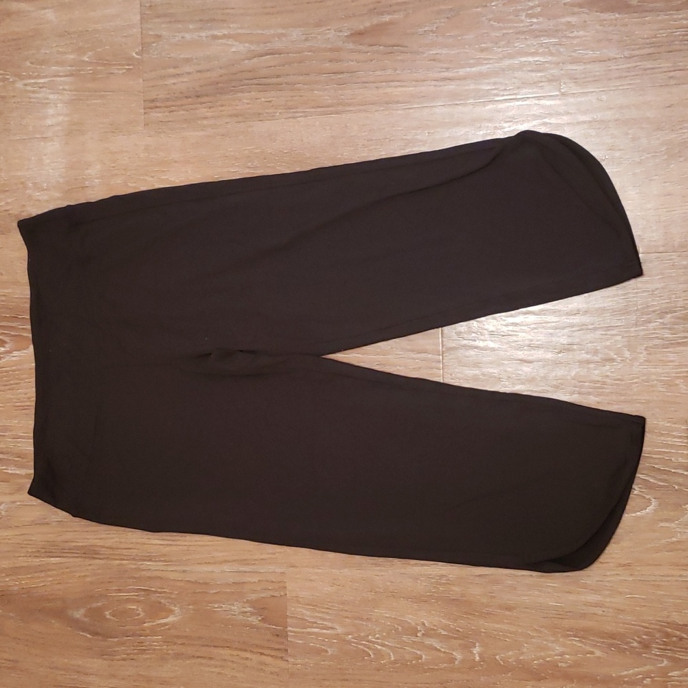 (M) Tuff Athletics Made in Canada Capris Activewear Cropped Yoga Athletic